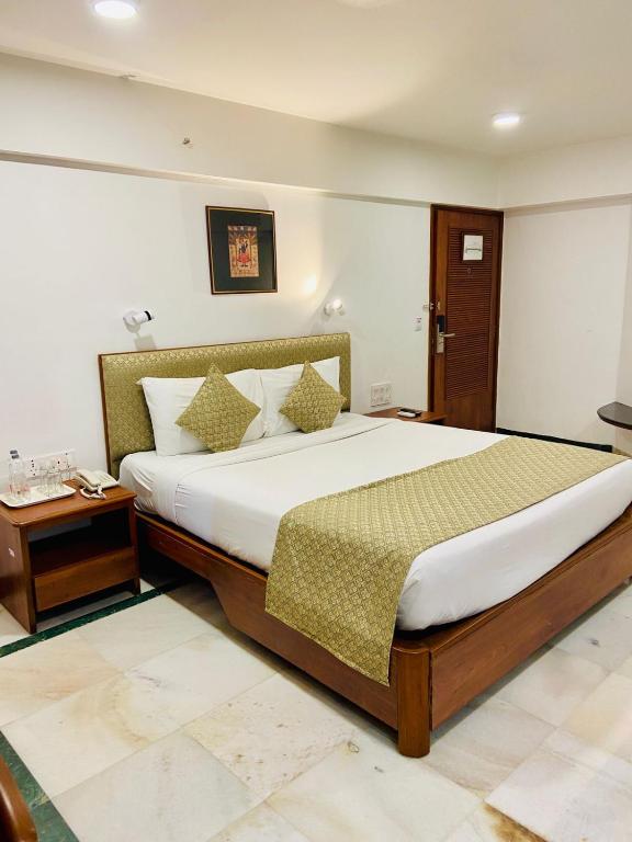 Mumbai Hotel Parle International Additional