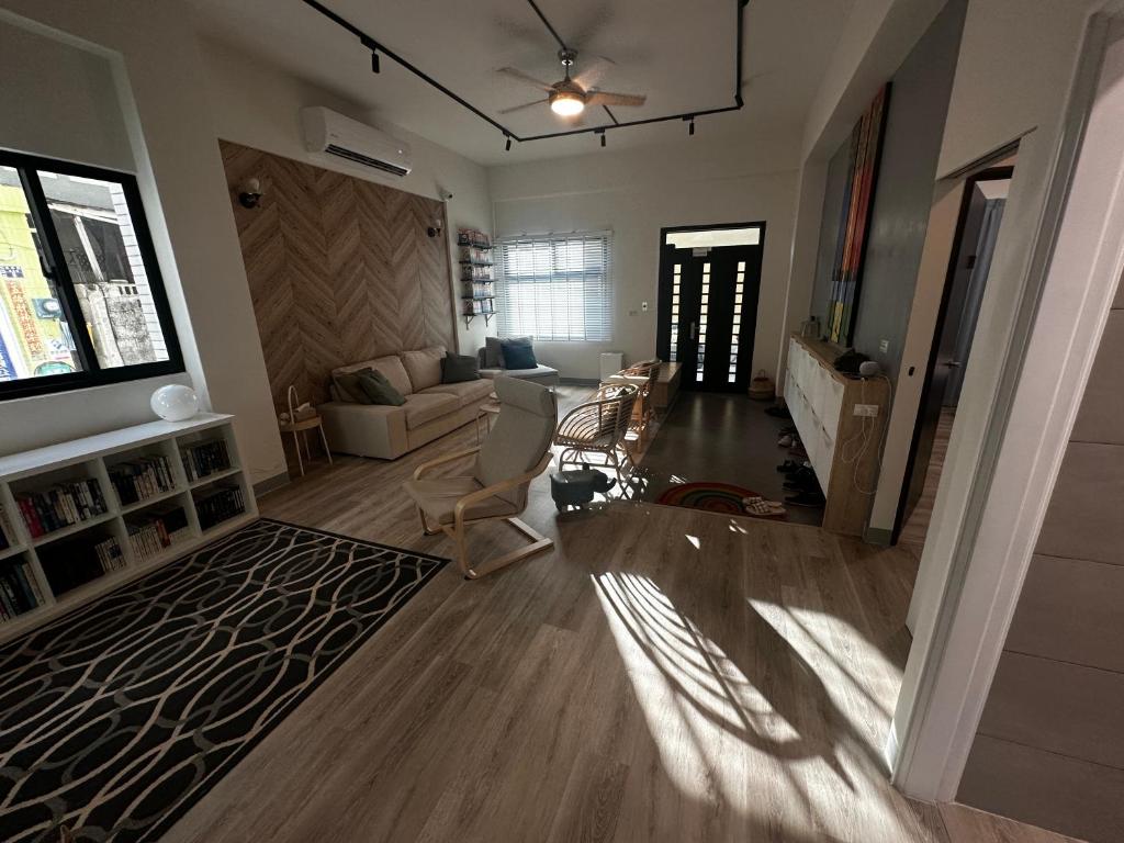 Shared lounge/TV area