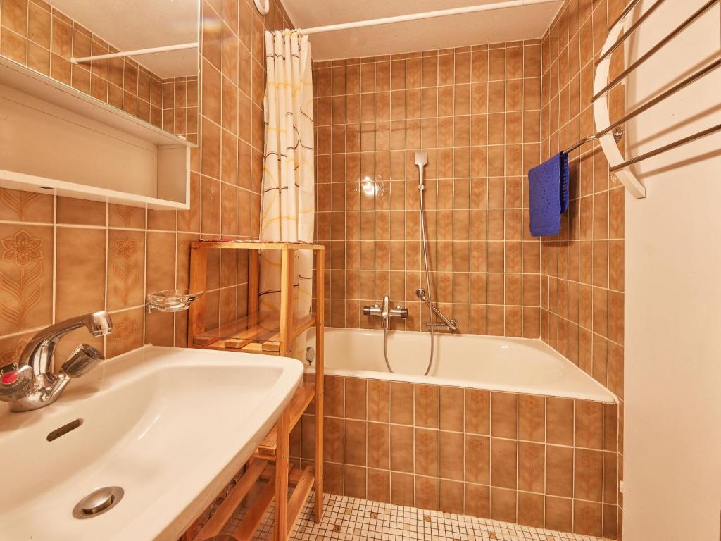 Apartment Greppon 306 by Interhome - 5
