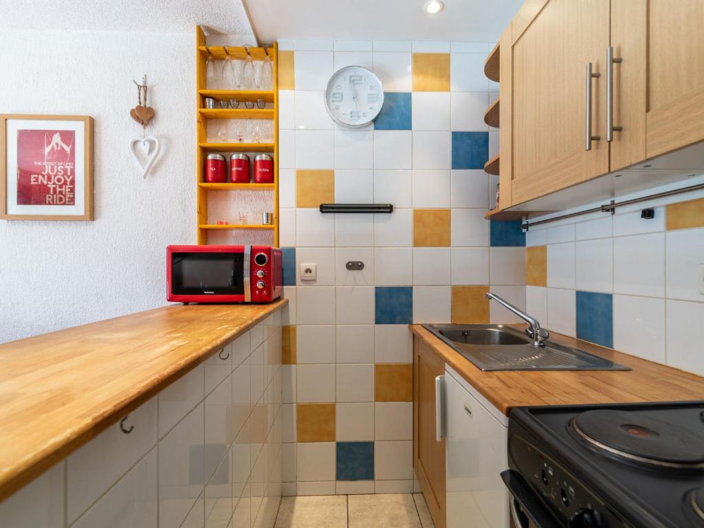 Studio Les Moutières B1 et B2 - Val Claret-26 by Interhome - 4