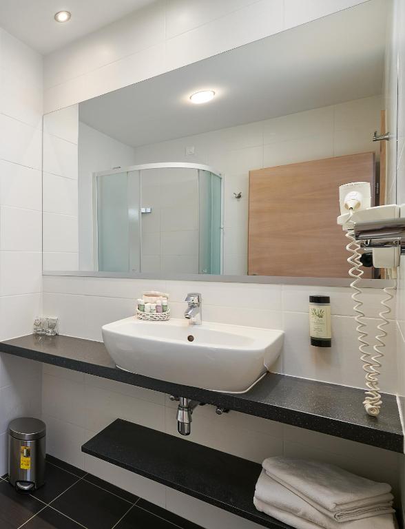 Hotel Adria — Hotel rooms in Dubrovnik, Dubrovnik-Neretva