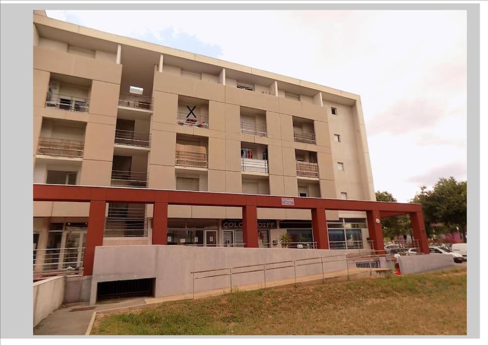studio costieres climatisé parking gratuit lave linge loggia - 5