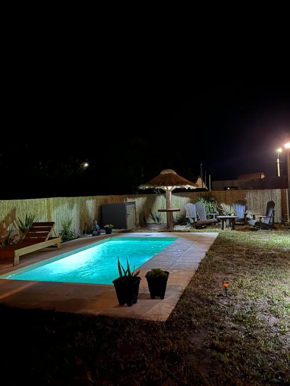 Las Yolandas Home - 1