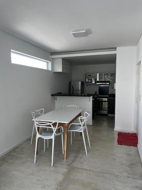 Departamento Entero con Terraza y Parrilla 3 ambientes - 2