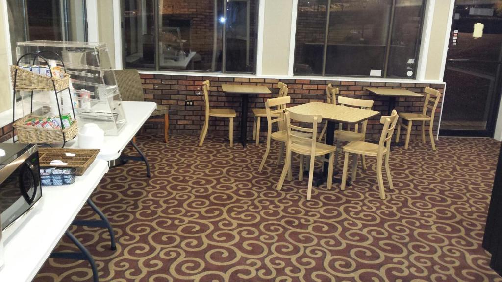 Kentucky Lake Inn photo