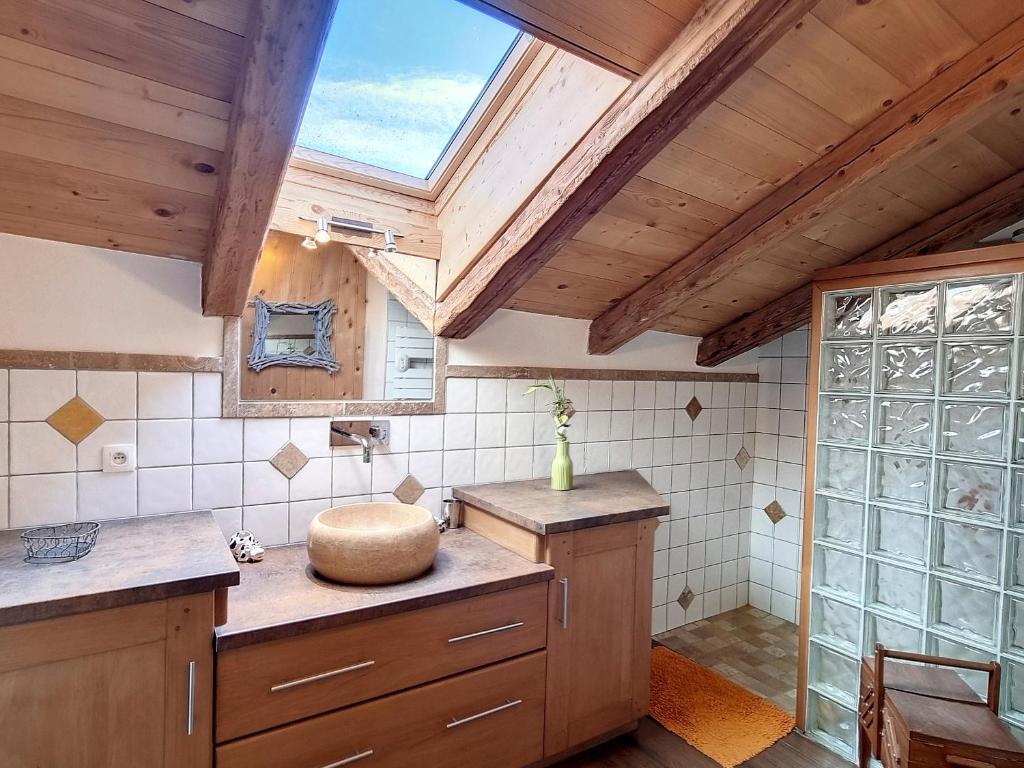 Bel Appartement à Cordon avec Vue Mont Blanc, Terrasse et Parking - 4