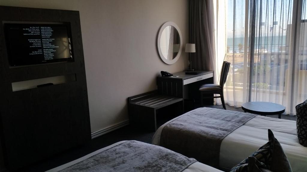 Lagoon Beach Hotel Photo 48