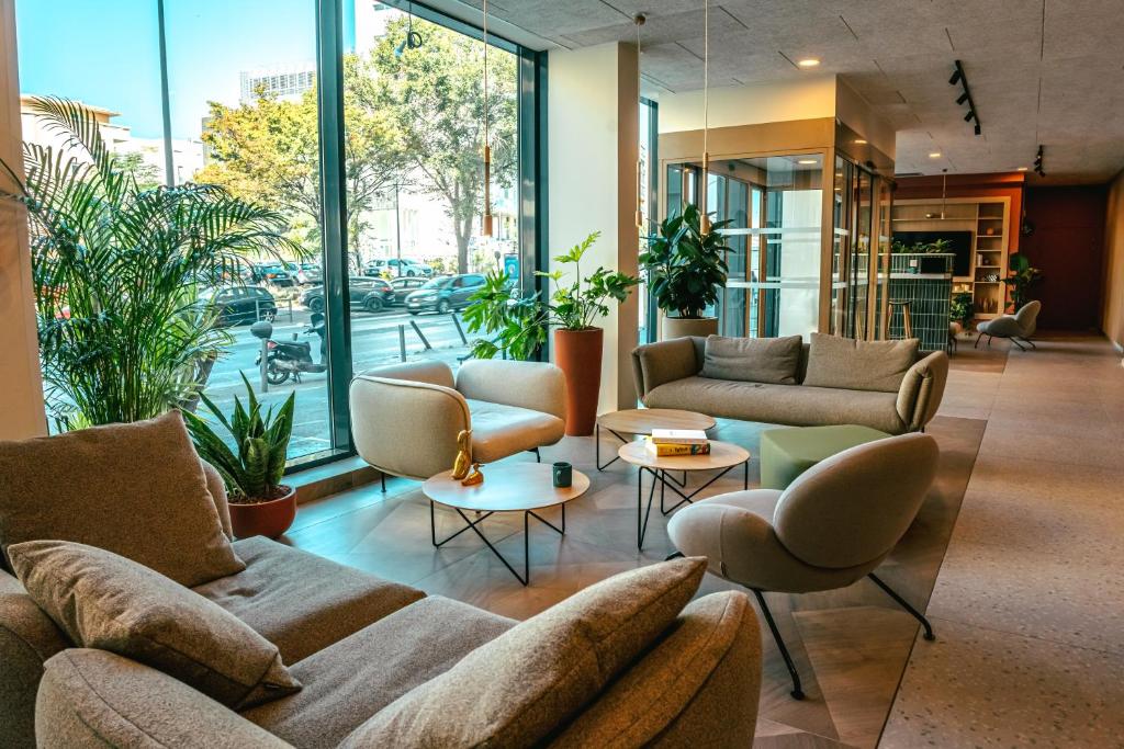 共用ラウンジ/TVエリア