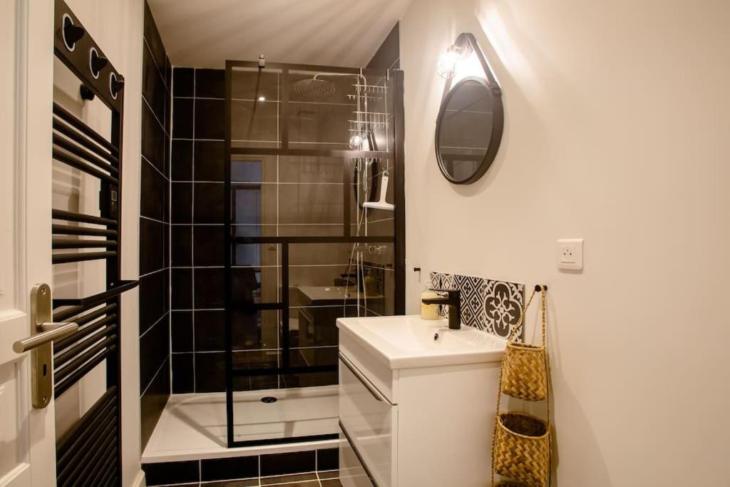 Quiet apartment, lively area,next to Eiffel Tower. - 2