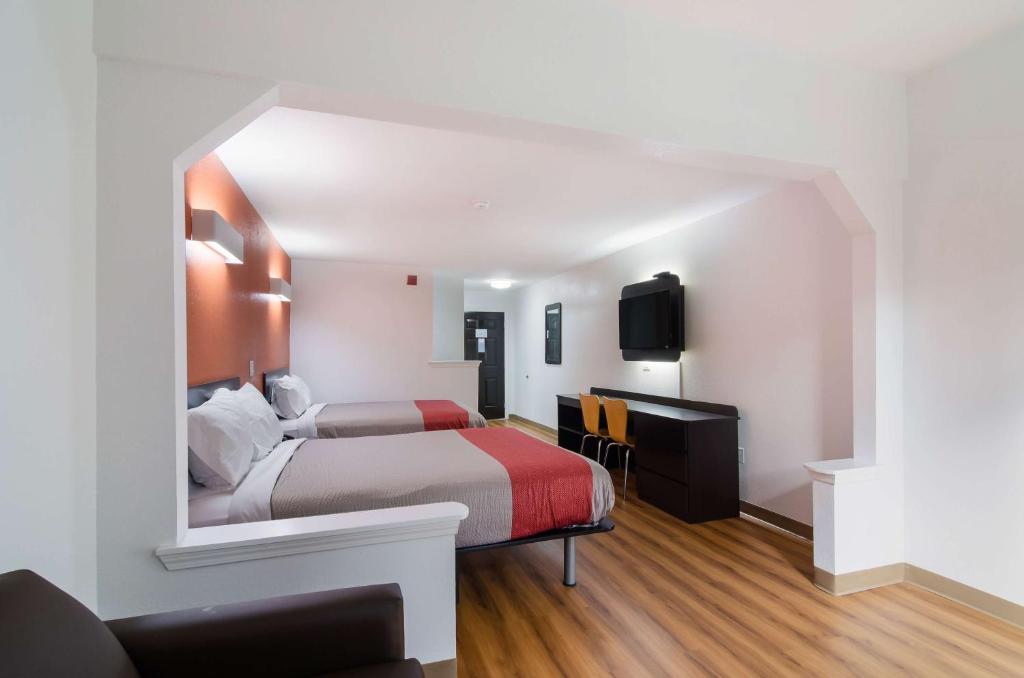 Motel 6 Moss Point, MS, Moss Point