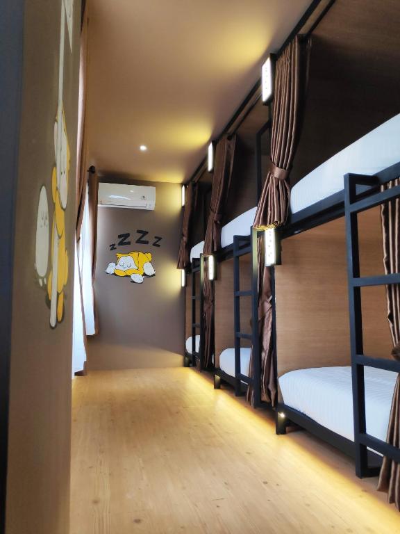Jakarta VK Pods Pik room