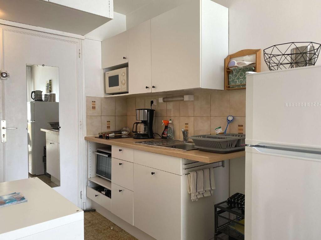 Studio lumineux avec climatisation et wifi à Balaruc-les-Bains - FR-1-553-61 - 2