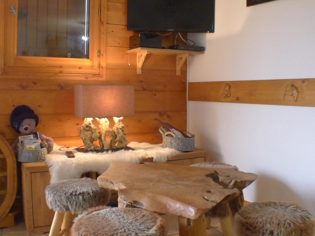 Cosy, 3 pièces au centre, animaux admis, parking - FR-1-629-89 - 2