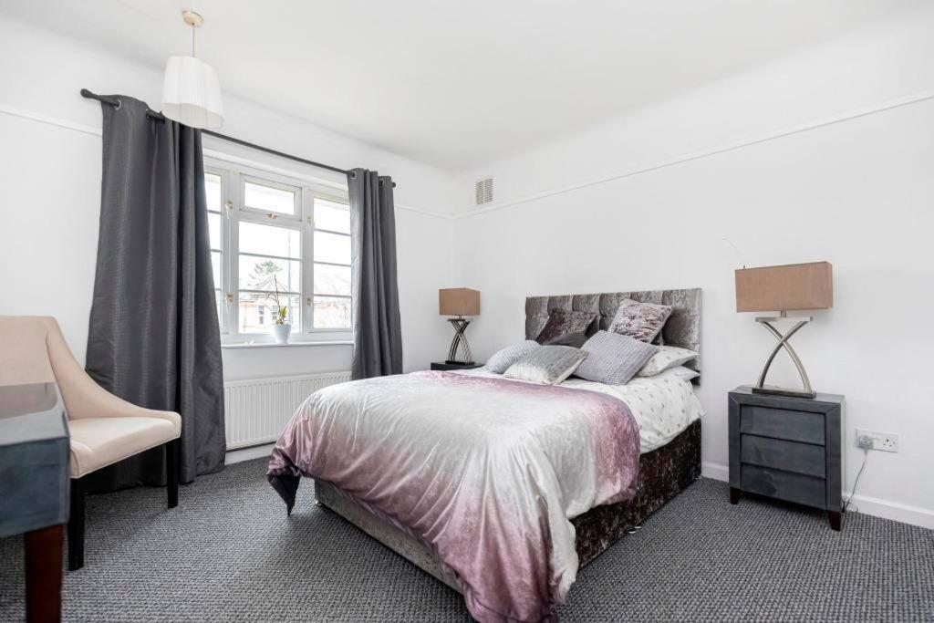 BOURNECOAST - near beach and shops - parking - 8498, Bournemouth