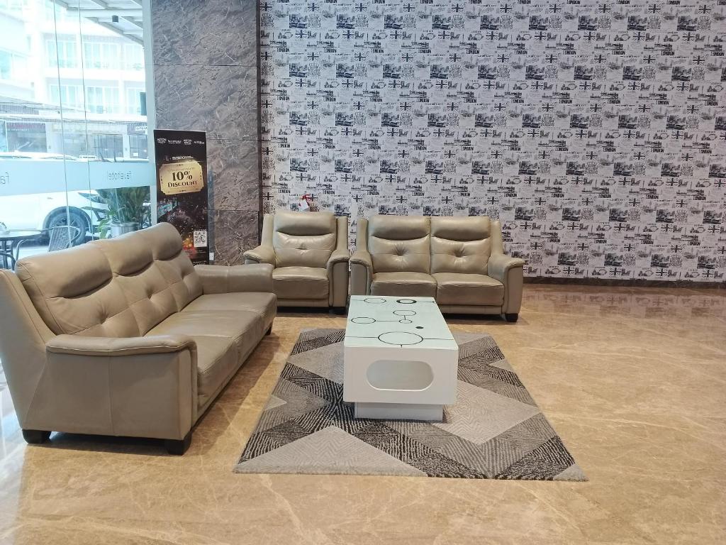MESA Thamrin City Apartments at Nagoya with Netflix &#038; Pick Up Service