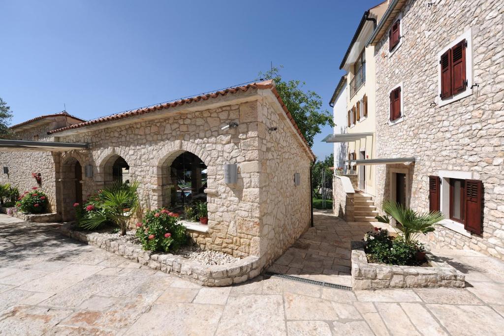 Boutique Hotel San Rocco — Hotel building in Brtonigla, Istria