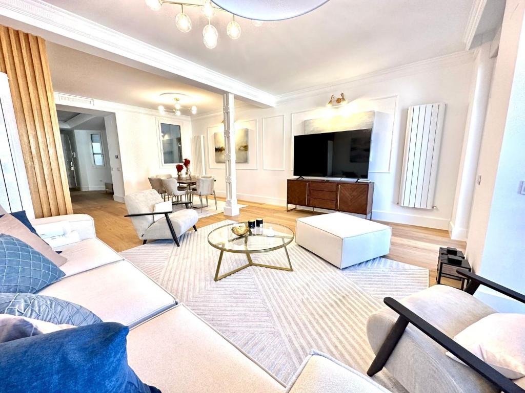 LUXURY FLAT ROX - 2