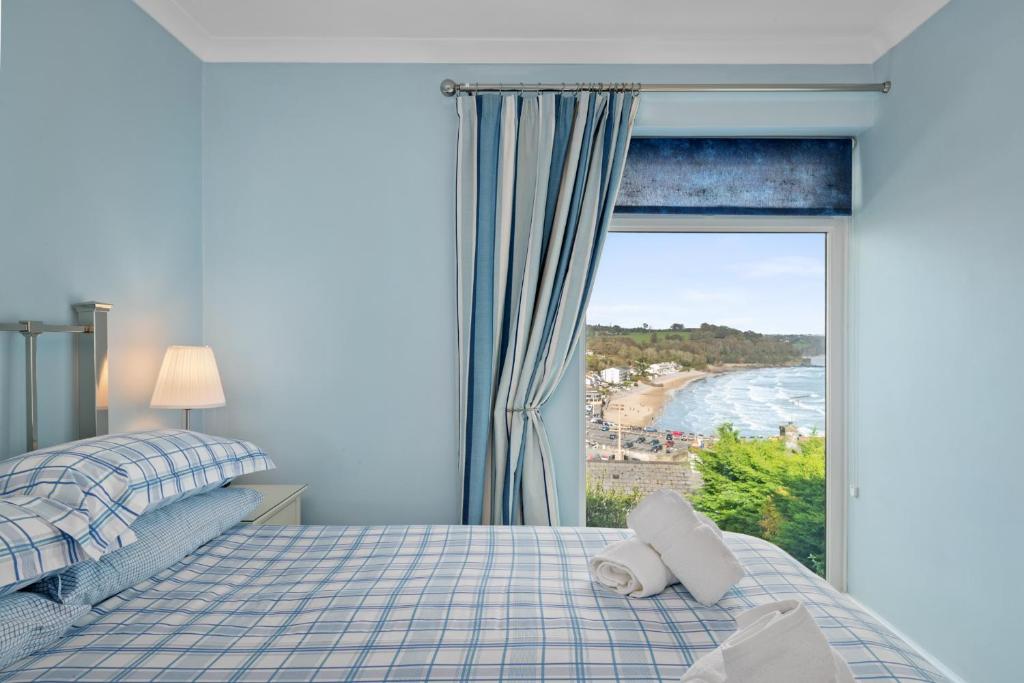 Brynawelon - Wonderful Sea and Harbour Views, Saundersfoot