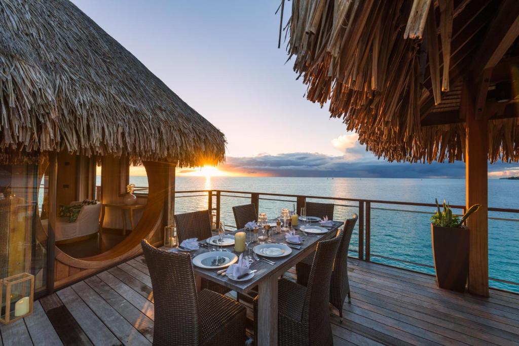 คอนราด โบรา โบรา นุอิ (Conrad Bora Bora Nui)