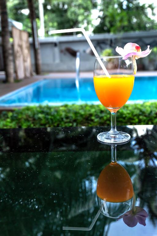 สระว่ายน้ำ