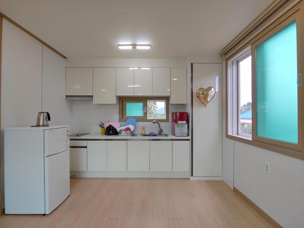 Jeju Oreum Pension