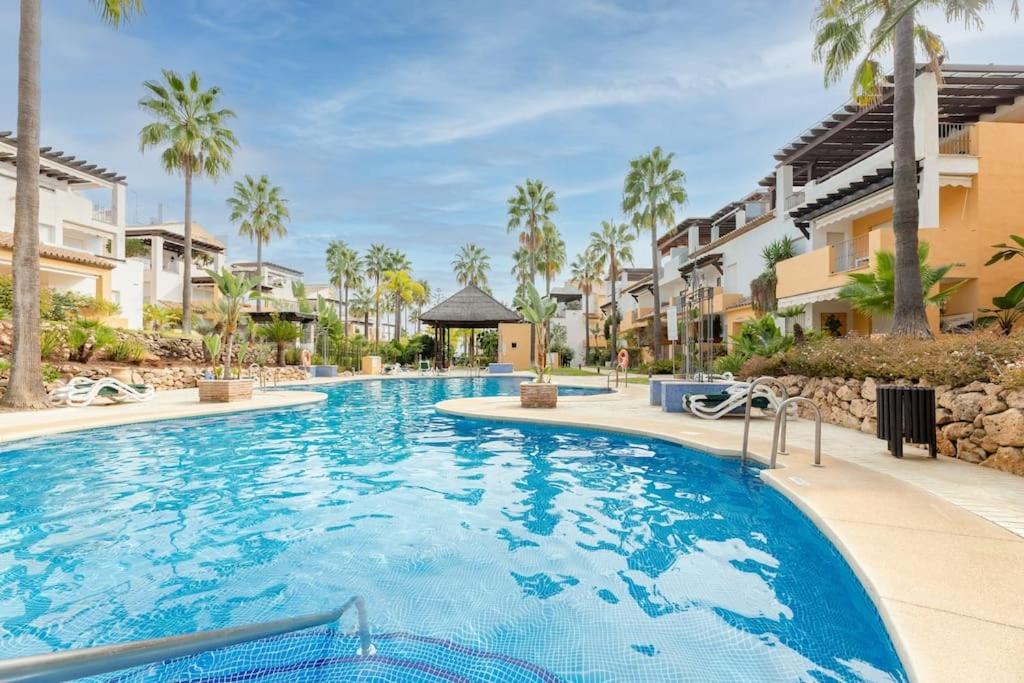 Beachfront 2 bedroom apt on best beach! RDR351 - 1