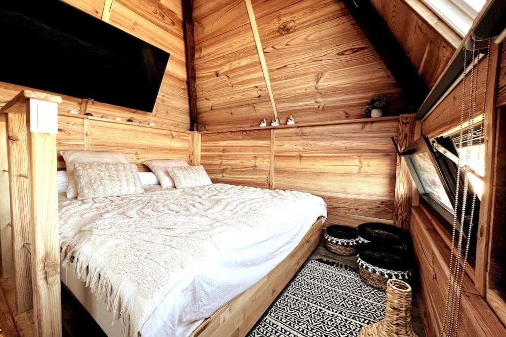 Chalet et Jaccuzy sur la plage - 5