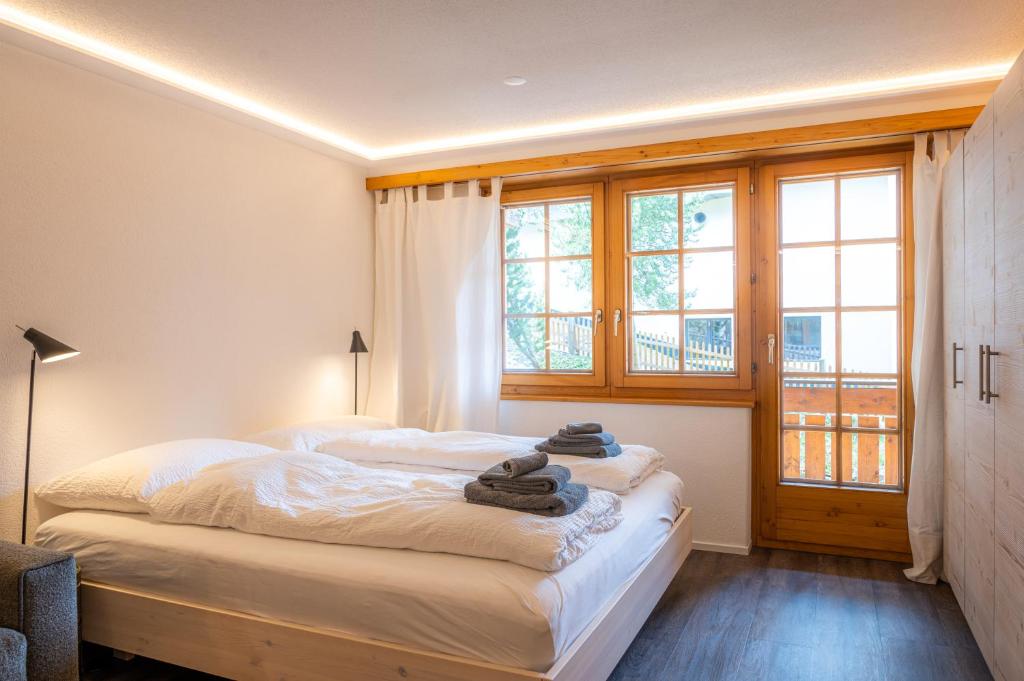Baccara Studio with Matterhorn view by Inspiring Places Zermatt - 3