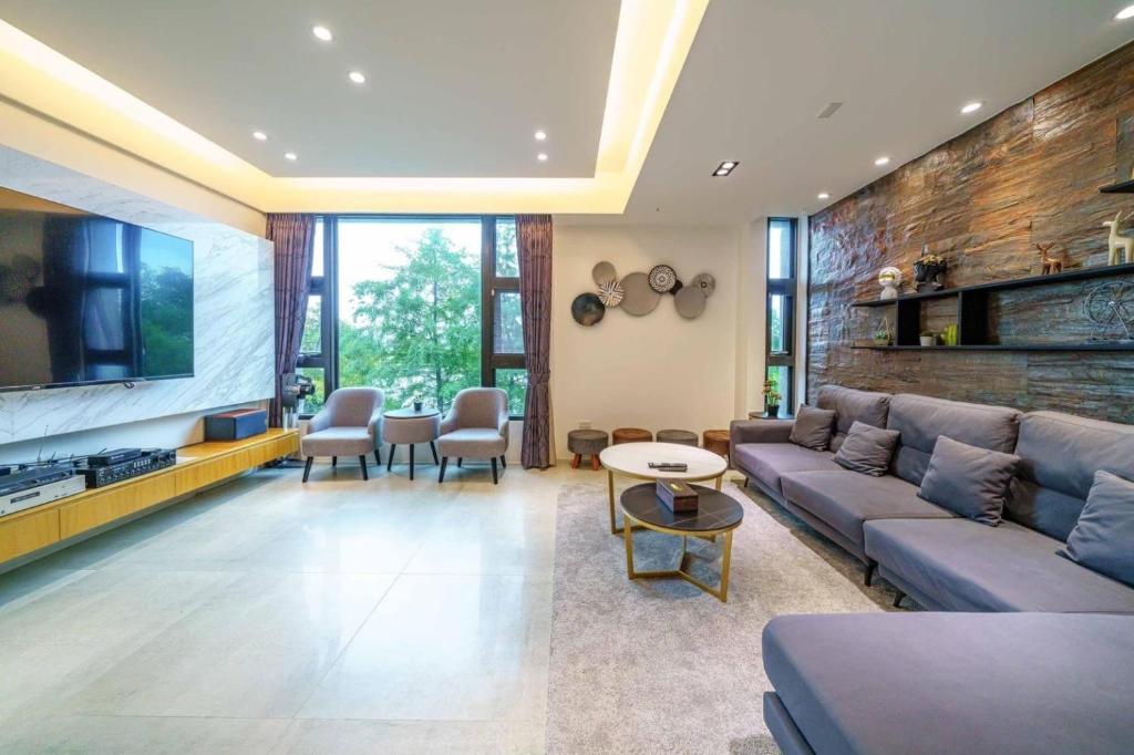 Hua Su Travel B&B
