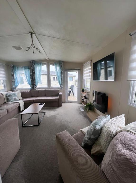 At The Waters Edge ( Wansbeck View 26 ), Newbiggin-by-the-Sea