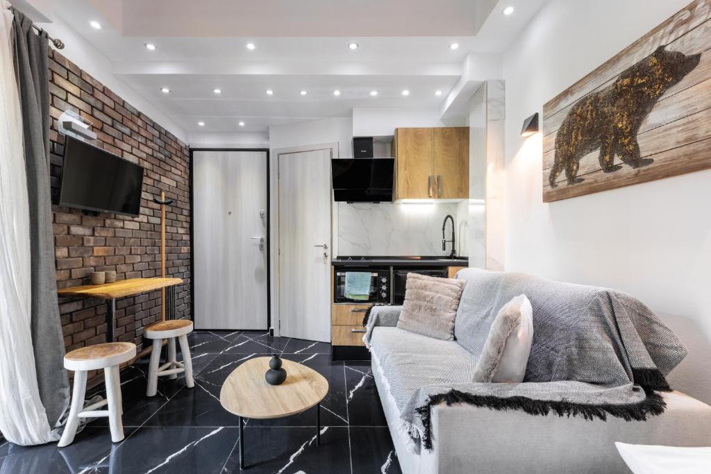 Skra Hideaway in Thessaloniki Center by BiNoBi !, Soluň