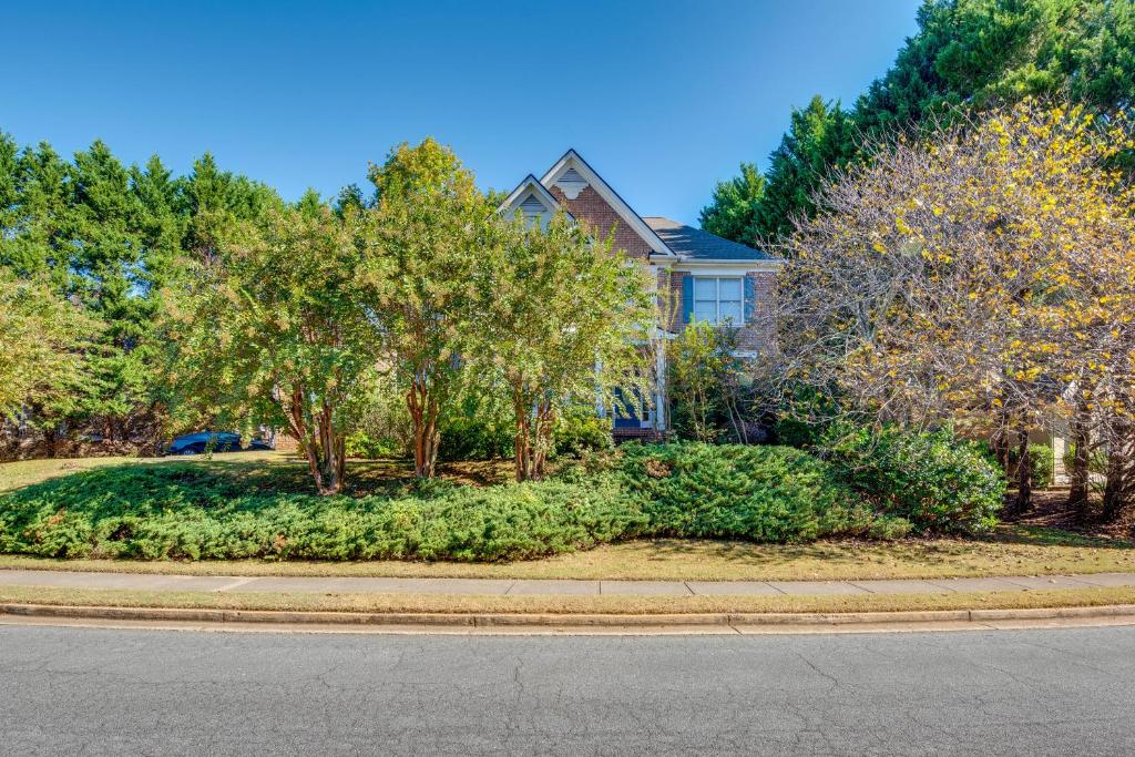 Cozy Escape close to Theme Parks and Hiking! Apartment in