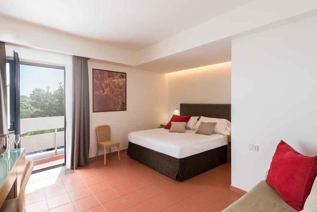 Rada Siri — Hotel rooms in Montepaone Lido, Calabria