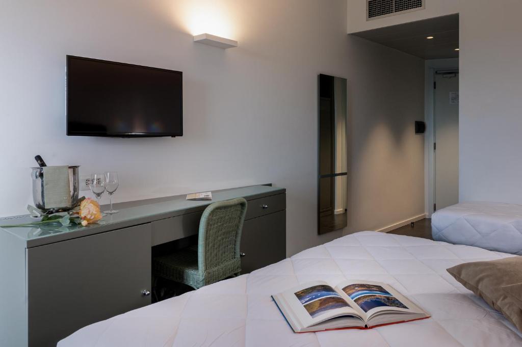 Rada Siri — Hotel rooms in Montepaone Lido, Calabria