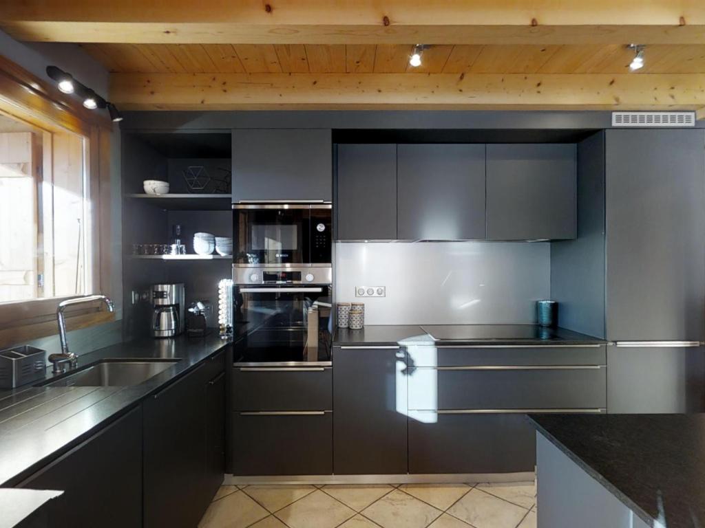 Chalet spacieux pour 11 pers., proche pistes de ski, jardin, BBQ, équipements enfants - Le Grand-Bornand - FR-1-467-58 - 3