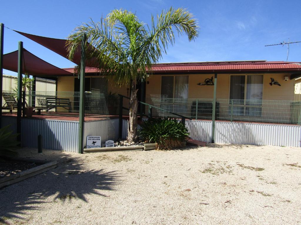 Shelldous, Stansbury