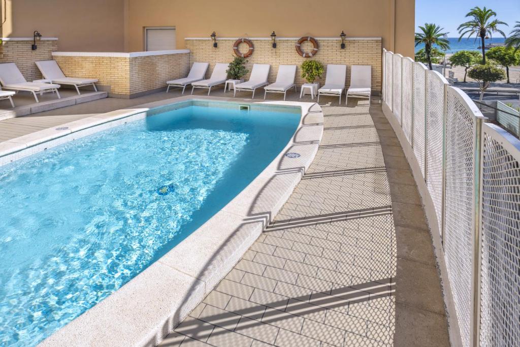 スイミングプール