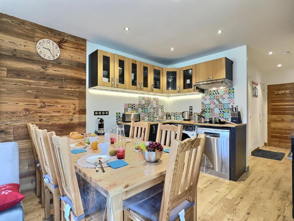 Appartement 6 personnes avec Parking Couvert - 1 chambre - 4 lits - Netflix & wifi haut débit - 2