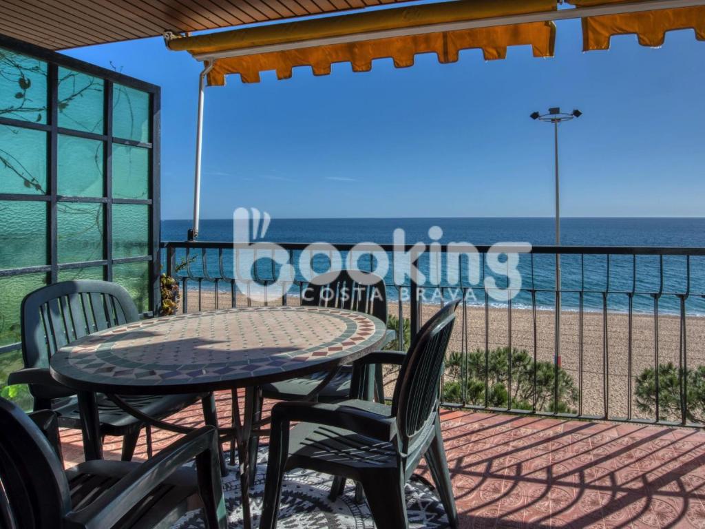 Embajador 2 Apartament a primera línia de mar per 5 persones - 2