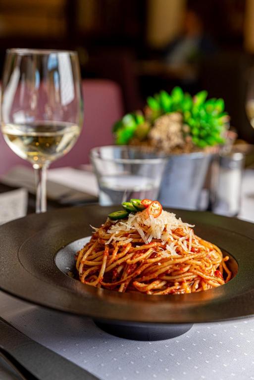 อาหารและเครื่องดื่ม