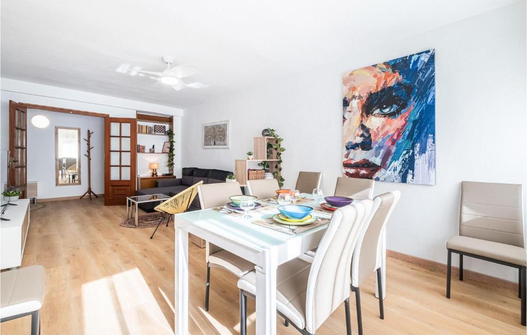 Stunning Apartment In El Campello With Wifi - 2