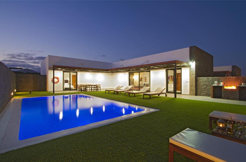 Luxury Los Mojones Villa Short Walk To Old Town Private Heated Pool - 2