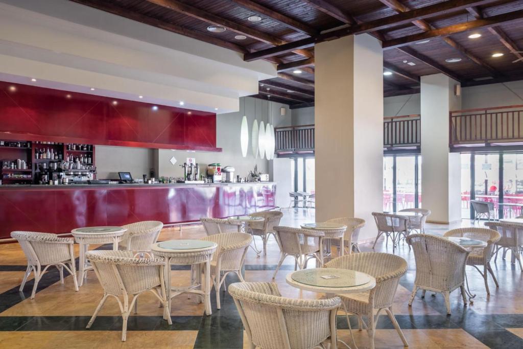 ALEGRIA Colonial Mar Aquafun — Restaurant & bars in Roquetas de Mar, Andalusia