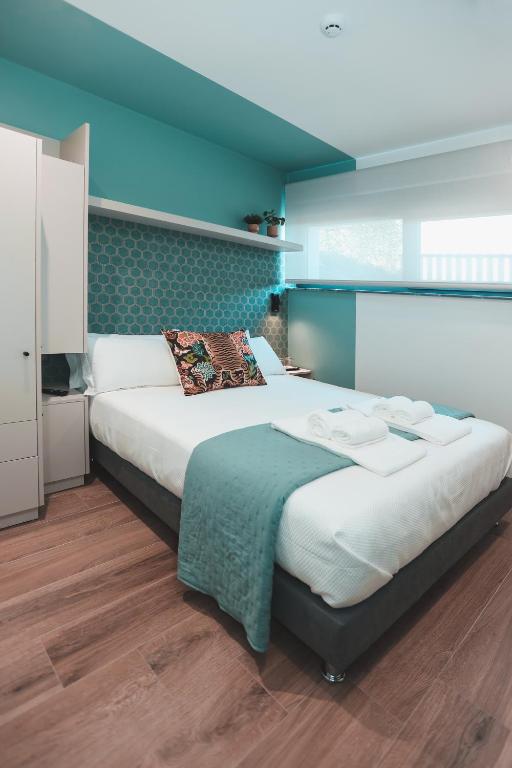 Alma Candida 15, Ganfei