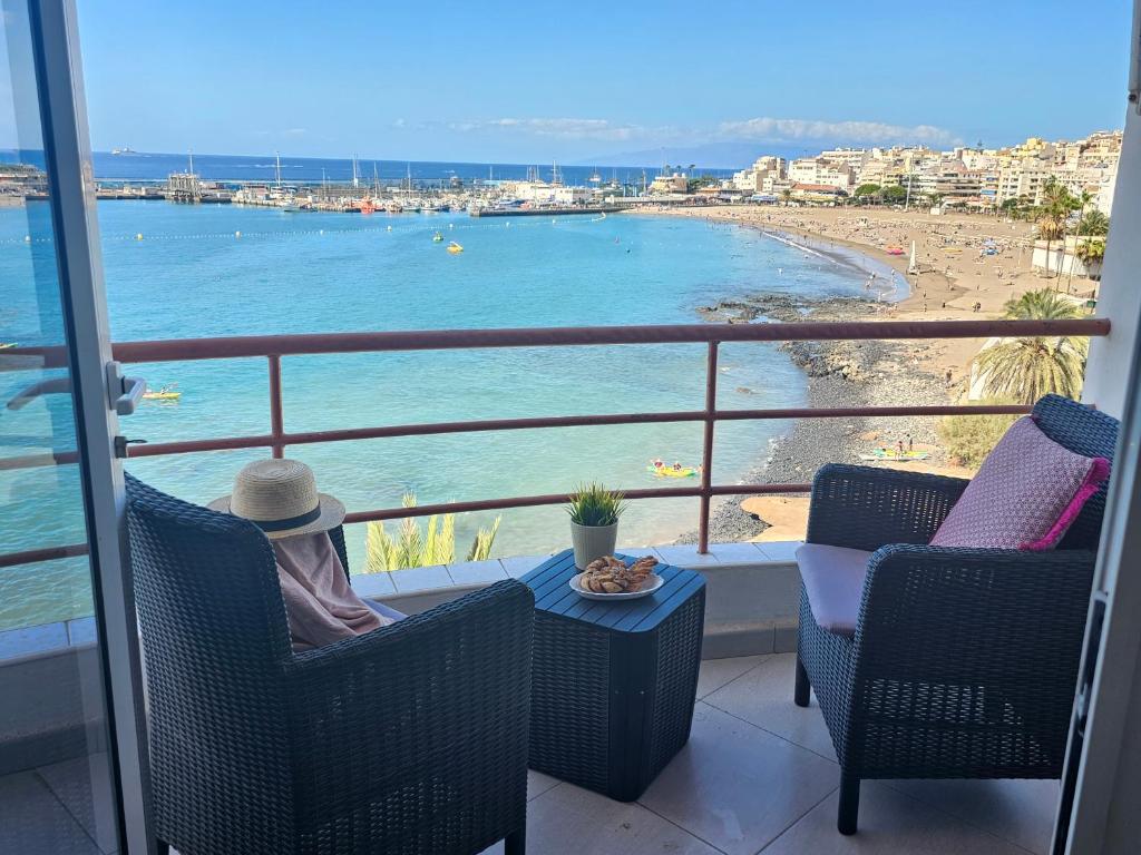 NEW SEAFRONT DREAMING VIEW APARTMENT, Los Cristianos, Arona