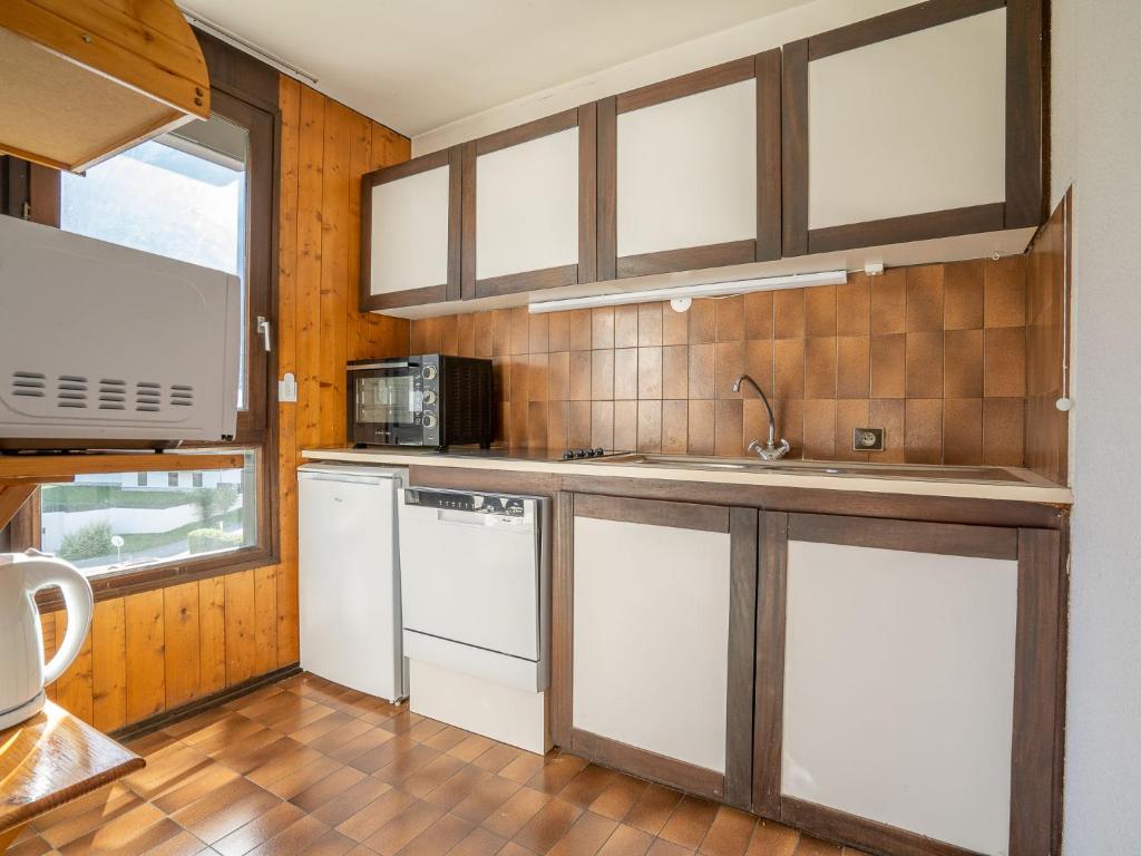 Apartment Le Prarion by Interhome - 5