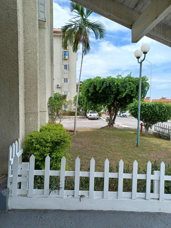 Vantage Place, Kingston