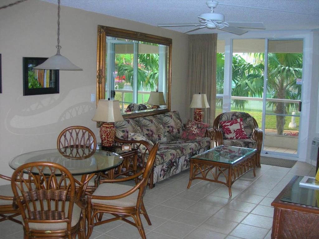 Maui Banyan Q104 - MCH, Kihei