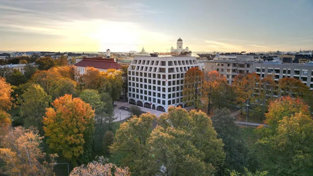 Radisson RED Helsinki，位于赫尔辛基的酒店