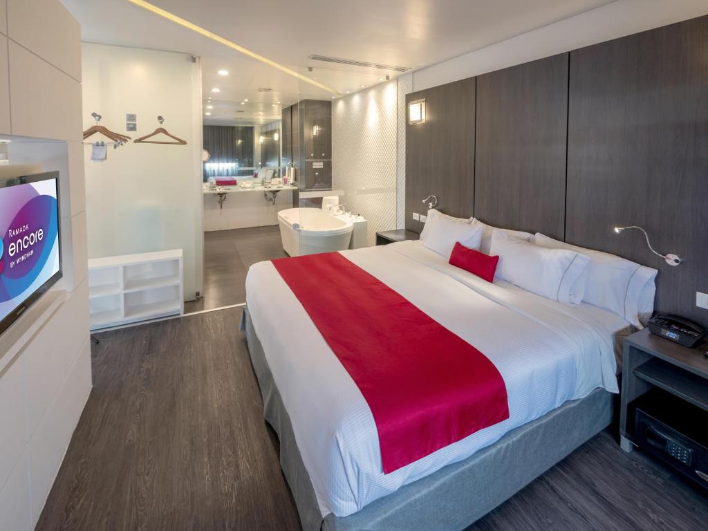 Ramada Encore by Wyndham Puebla - 1